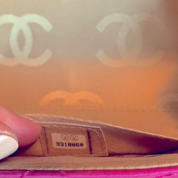 CHANEL 💕 Hot Pink Fuchsia Magenta Barbicore Barrel Vegan Quilted Silk Gold HW - Picture 4 of 16